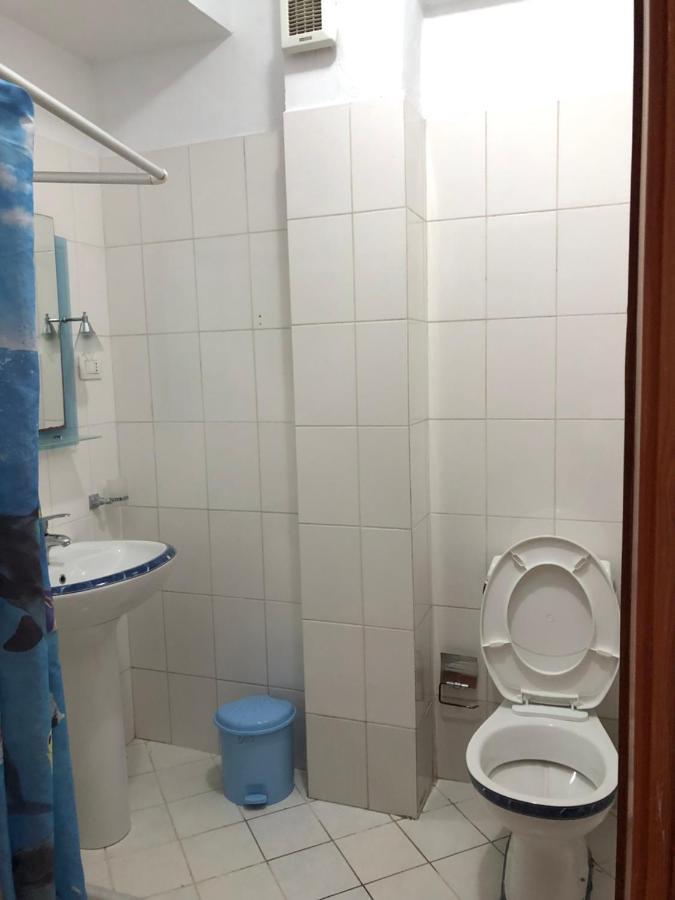 Center Hotel Pirro Химара Экстерьер фото